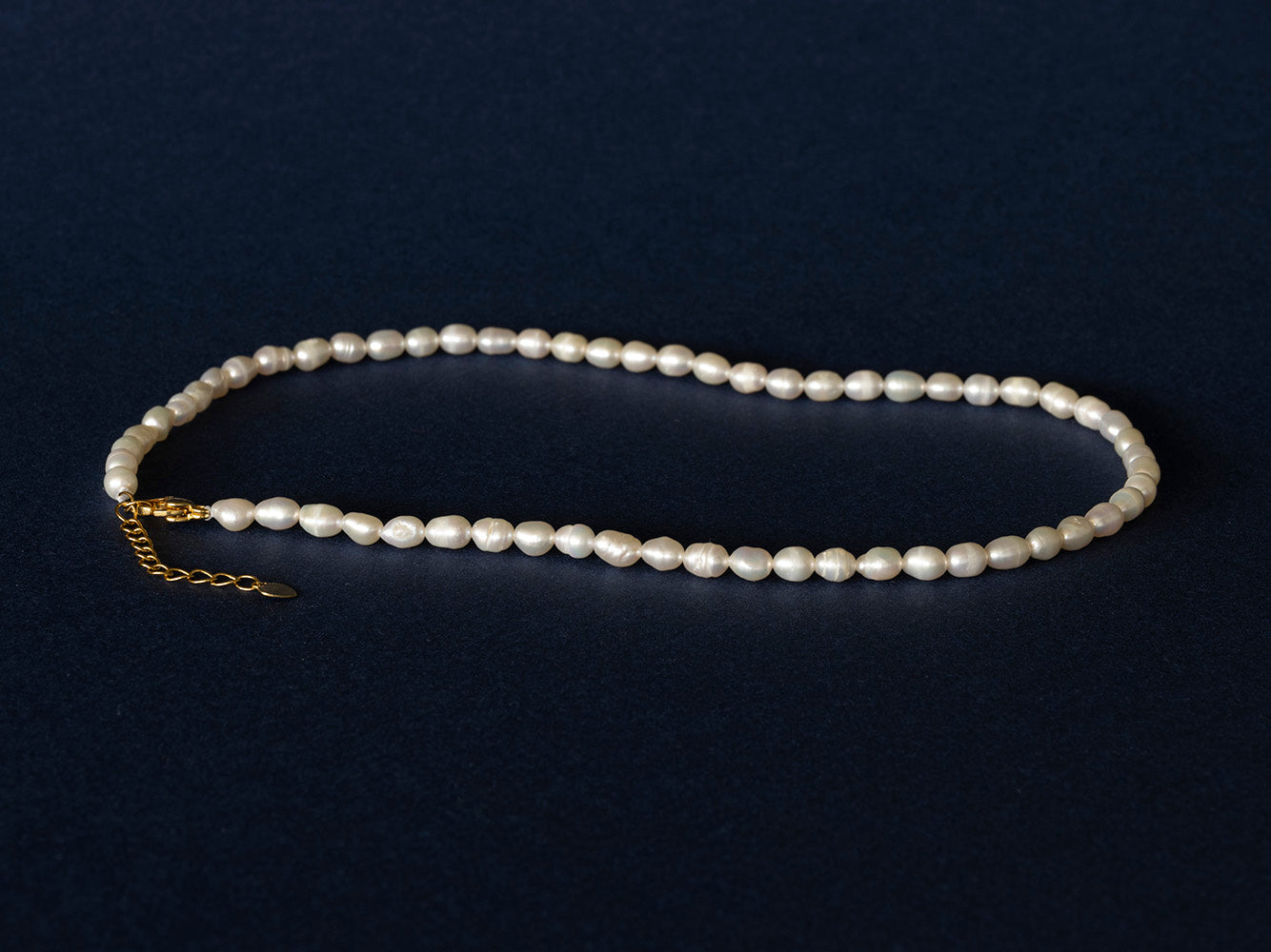 Akira & Bailey ll thin sweetwater pearl necklaces 37cm (+5cm)